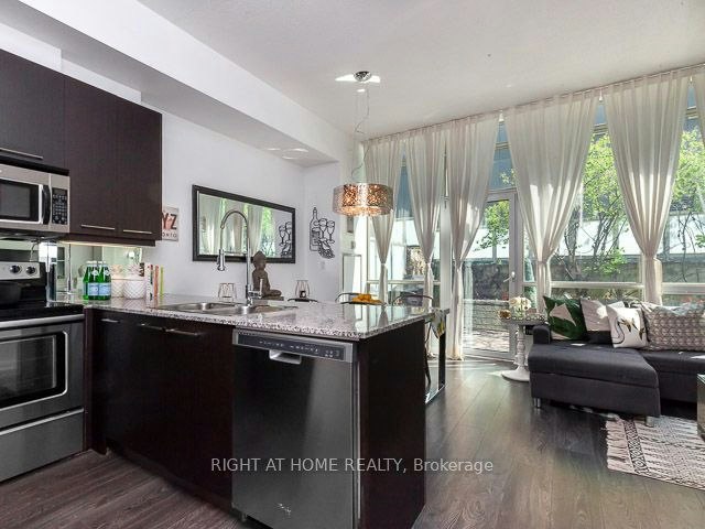G21-350 Wellington Street W, Toronto, ON, M5V 3W9 - 2
