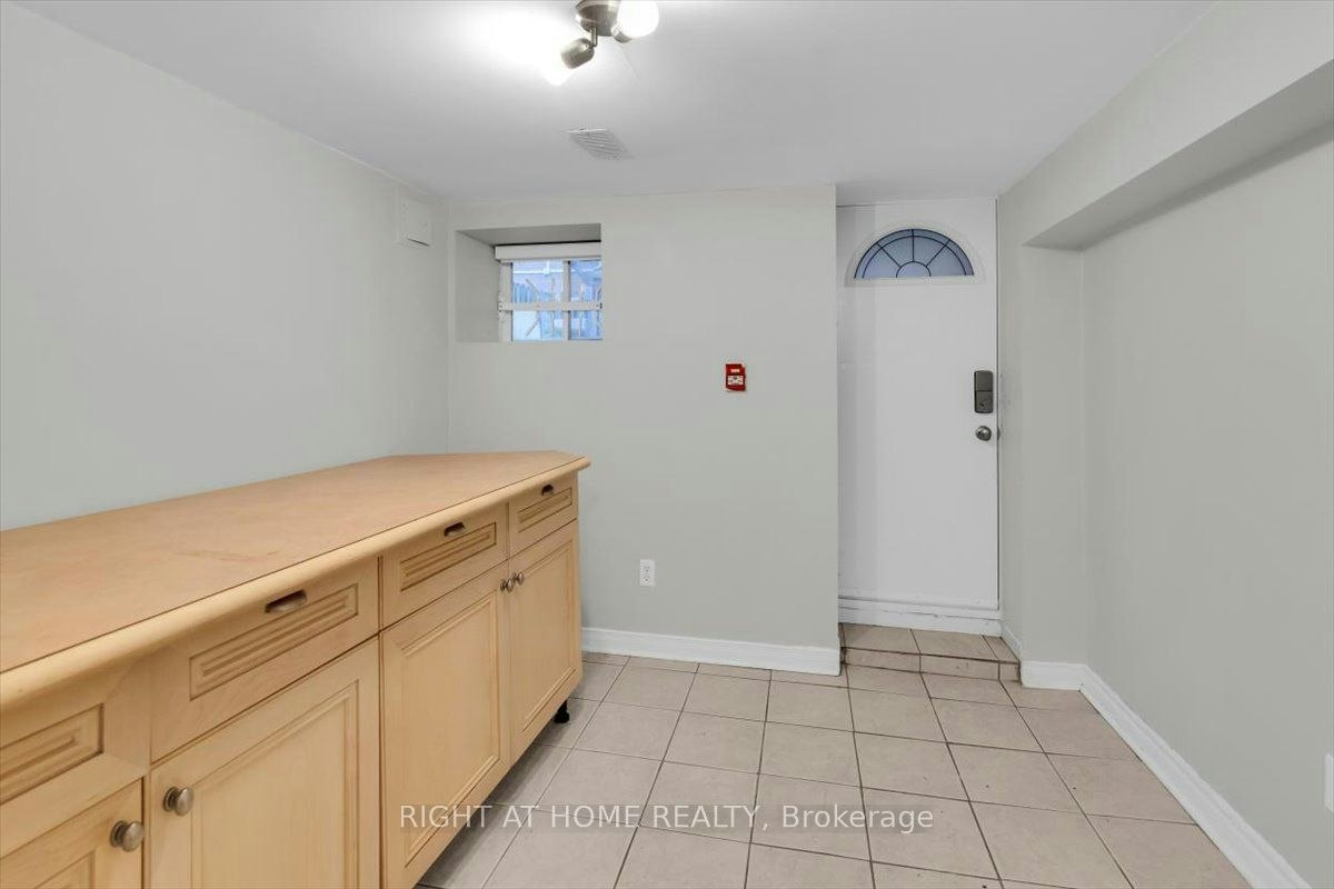 2nd & 3rd Floor-182 Mutual Street, Toronto, ON, M5B 2B3 - 24