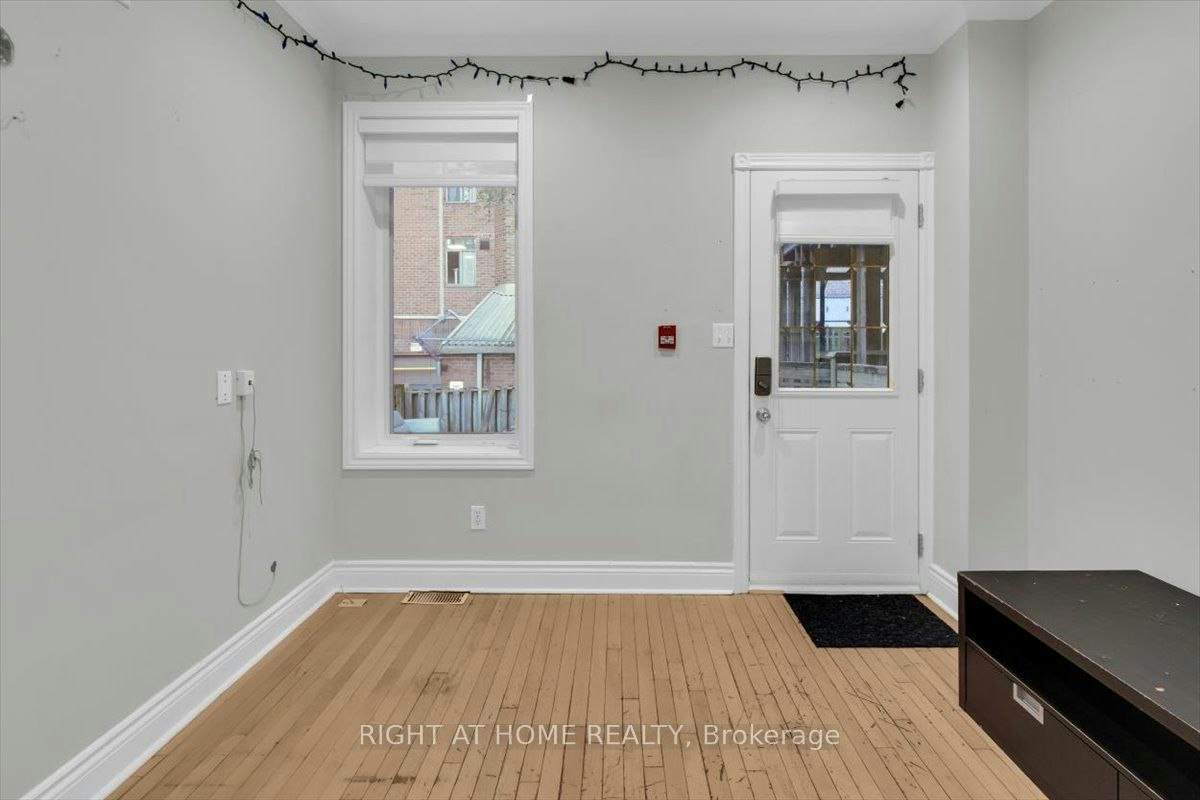 Main & Lower-182 Mutual Street, Toronto, ON, M5B 2B3 - 14