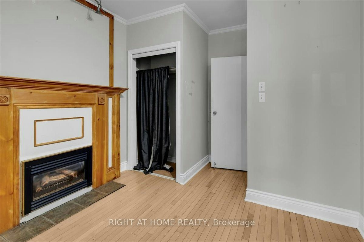 Main & Lower-182 Mutual Street, Toronto, ON, M5B 2B3 - 8
