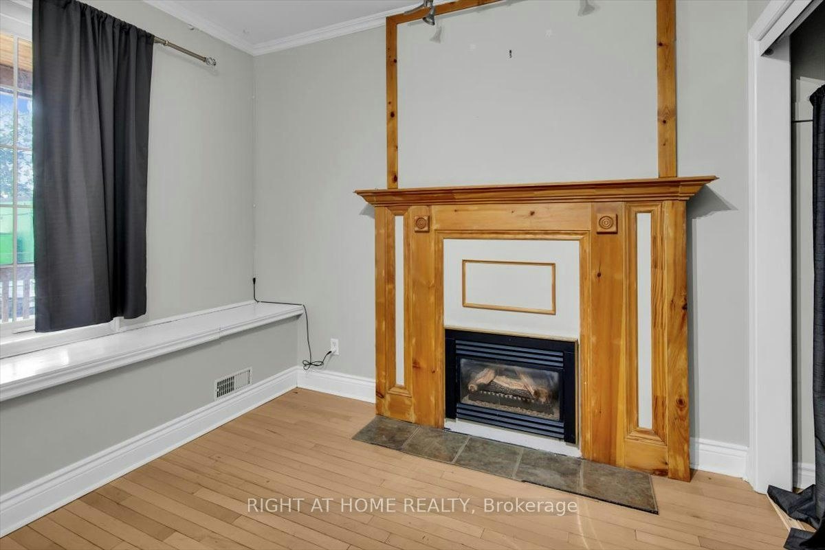 Main & Lower-182 Mutual Street, Toronto, ON, M5B 2B3 - 6