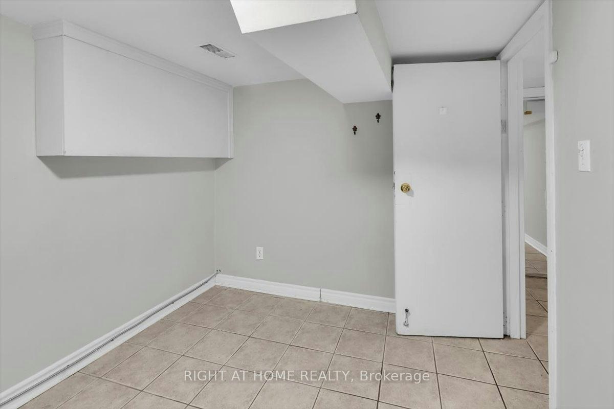 Main & Lower-182 Mutual Street, Toronto, ON, M5B 2B3 - 20