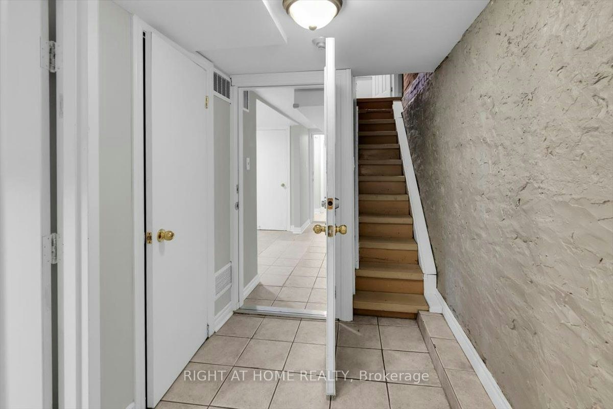 Main & Lower-182 Mutual Street, Toronto, ON, M5B 2B3 - 17