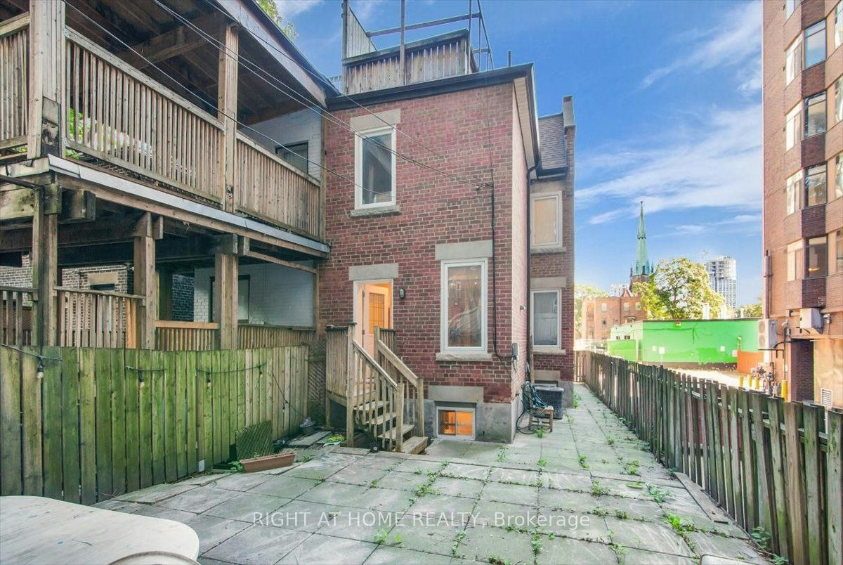 Main & Lower-182 Mutual Street, Toronto, ON, M5B 2B3 - 30