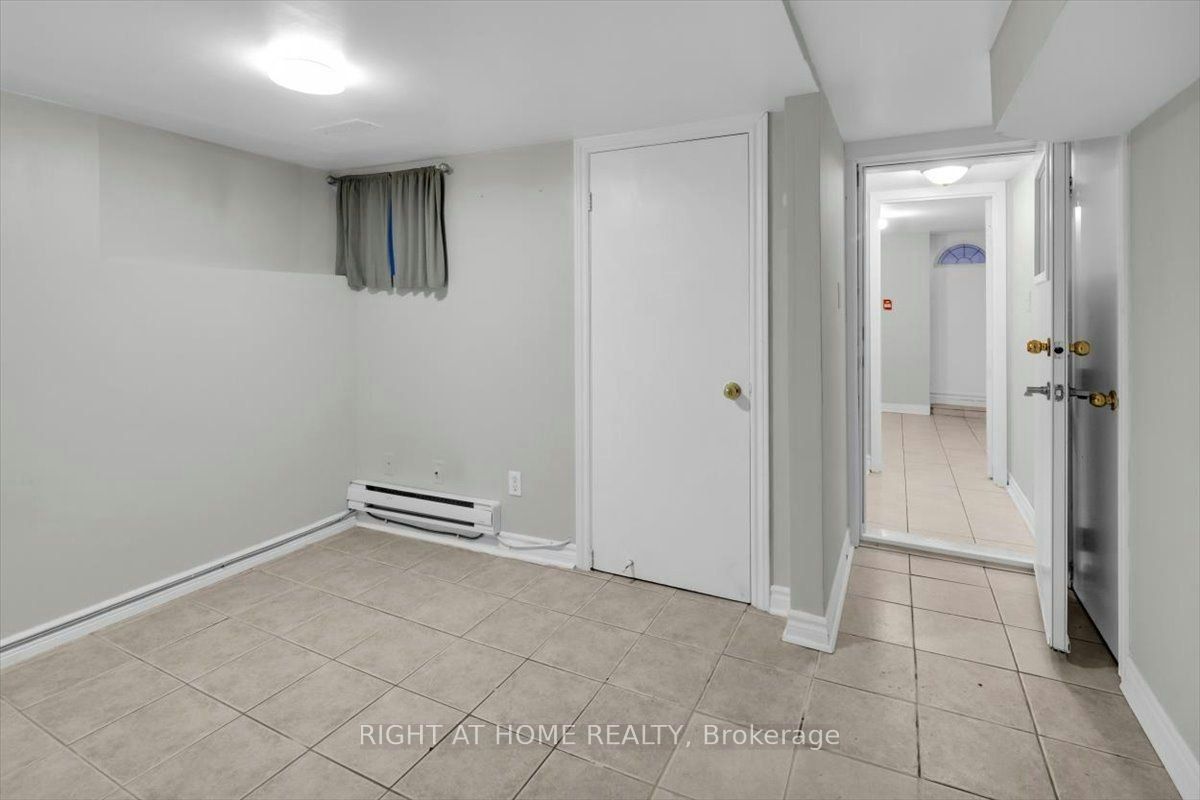 Main & Lower-182 Mutual Street, Toronto, ON, M5B 2B3 - 21