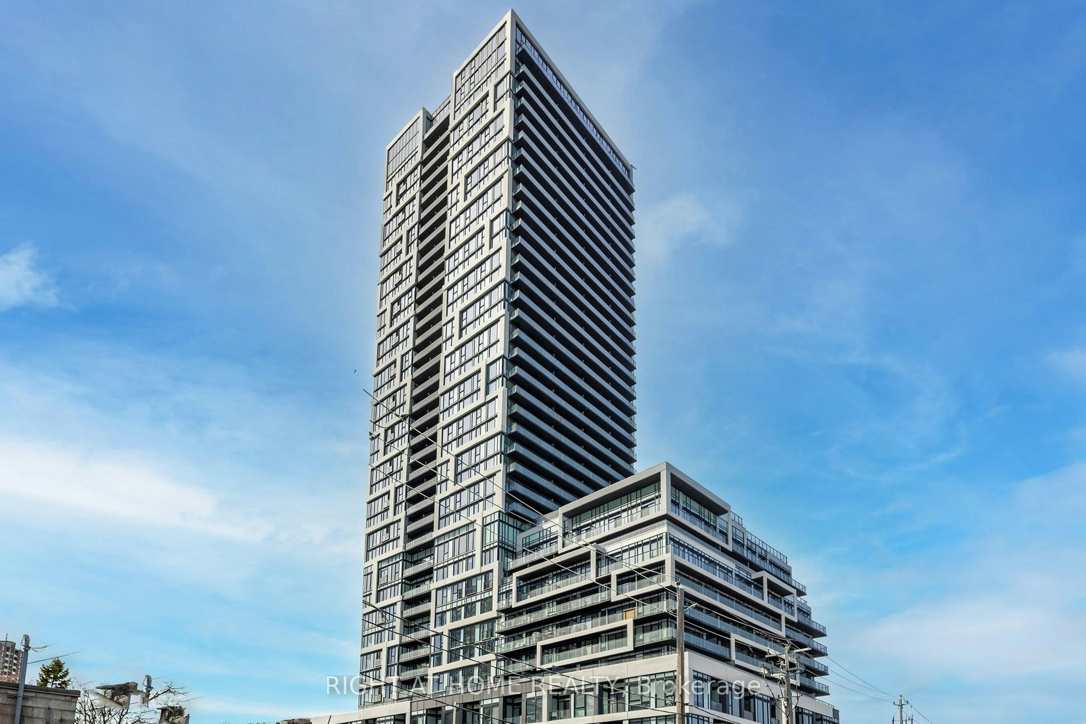 2502-5 Defries Street, Toronto, ON, M5A 0W7