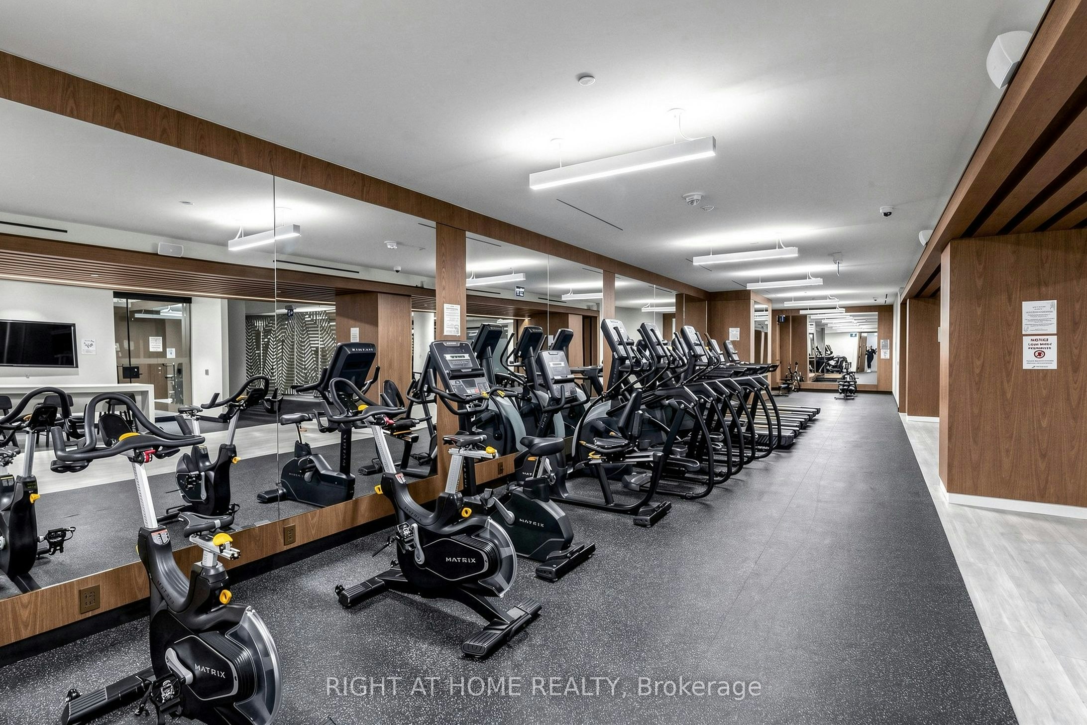 2502-5 Defries Street, Toronto, ON, M5A 0W7 - 33