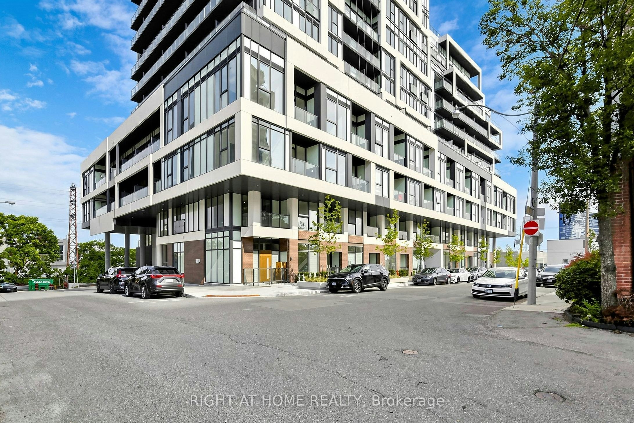 2502-5 Defries Street, Toronto, ON, M5A 0W7 - 4
