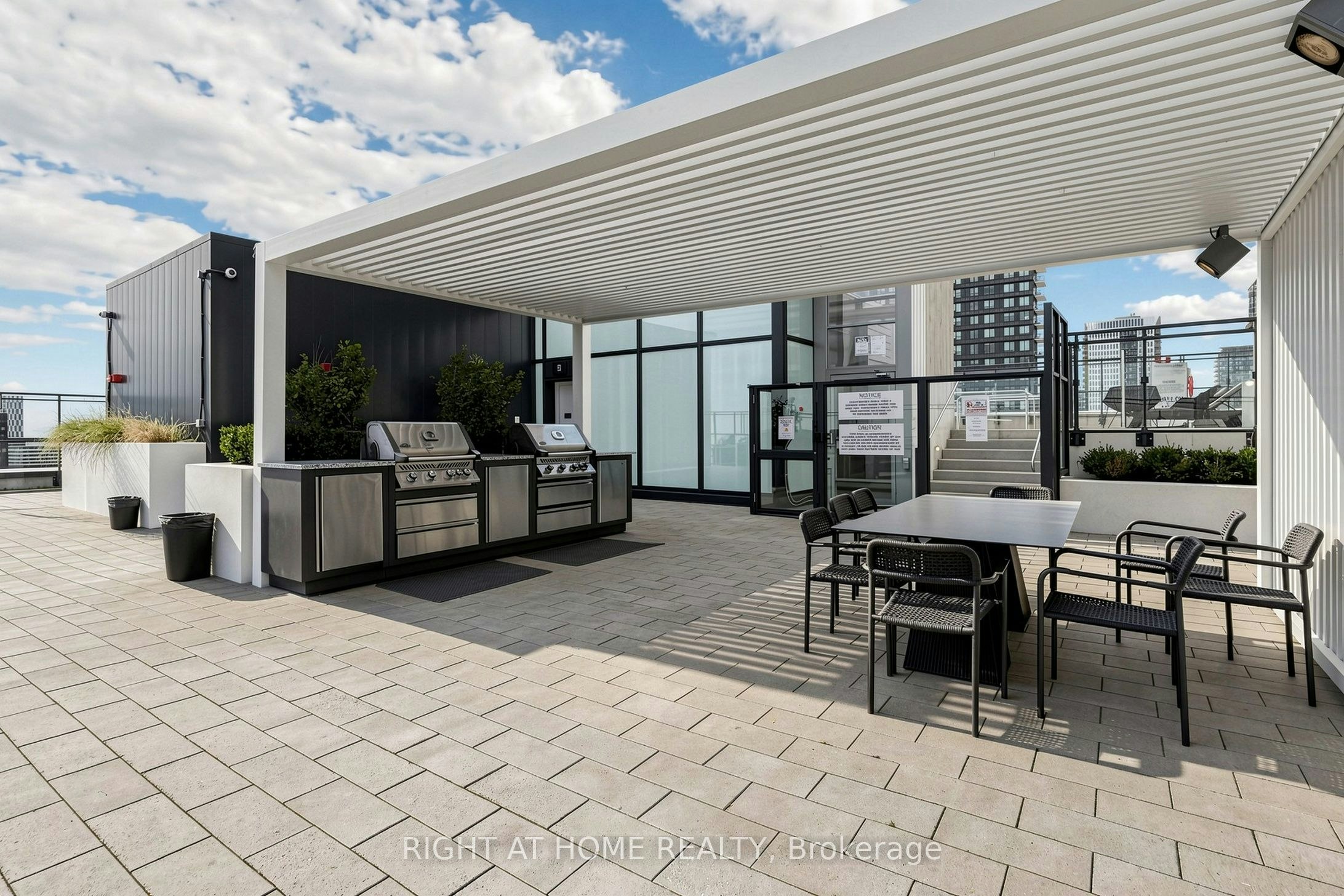 2502-5 Defries Street, Toronto, ON, M5A 0W7 - 48