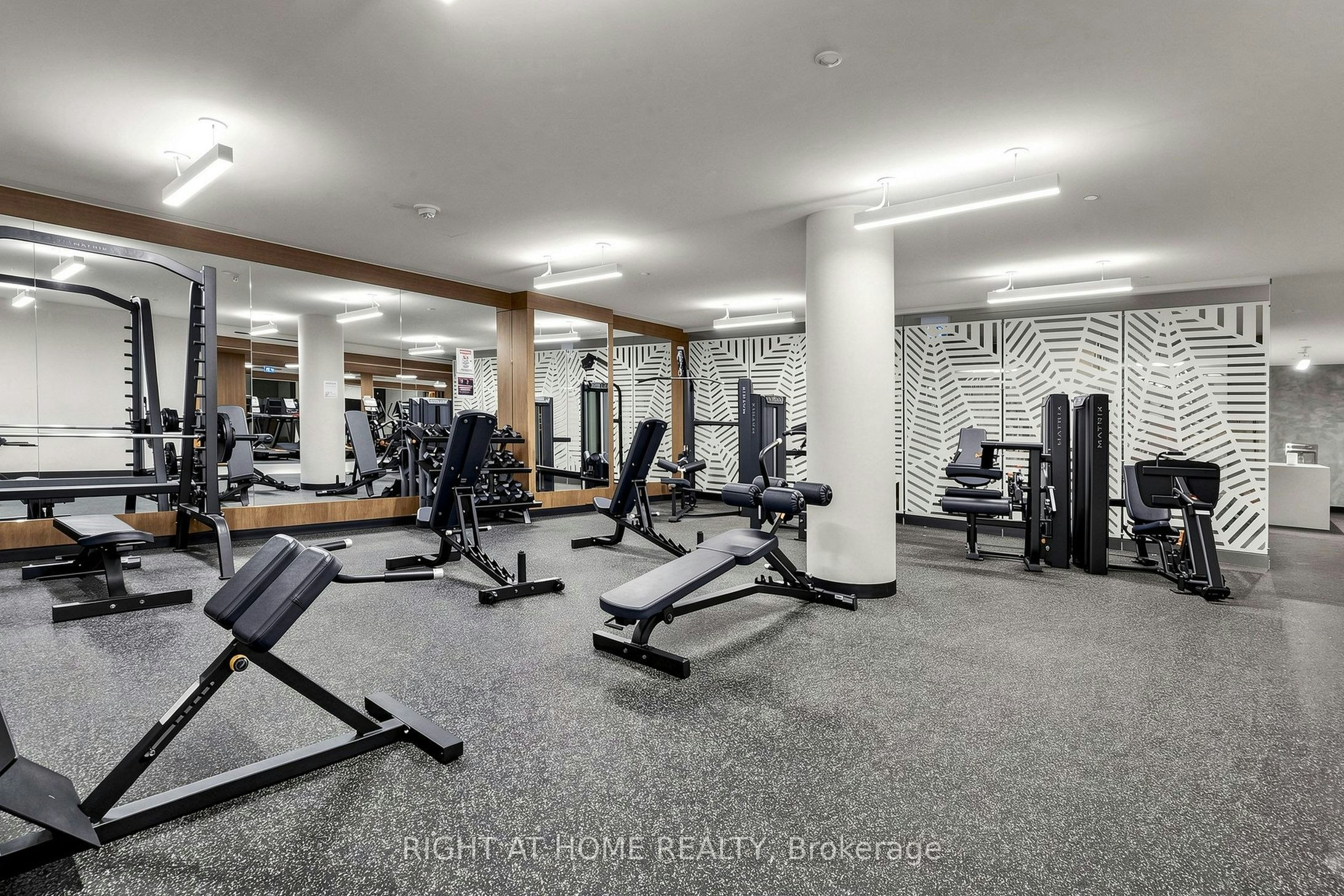 2502-5 Defries Street, Toronto, ON, M5A 0W7 - 32