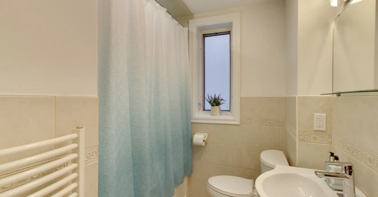 Main-1691 Bathurst Street, Toronto, ON, M5P 3K2 - 12