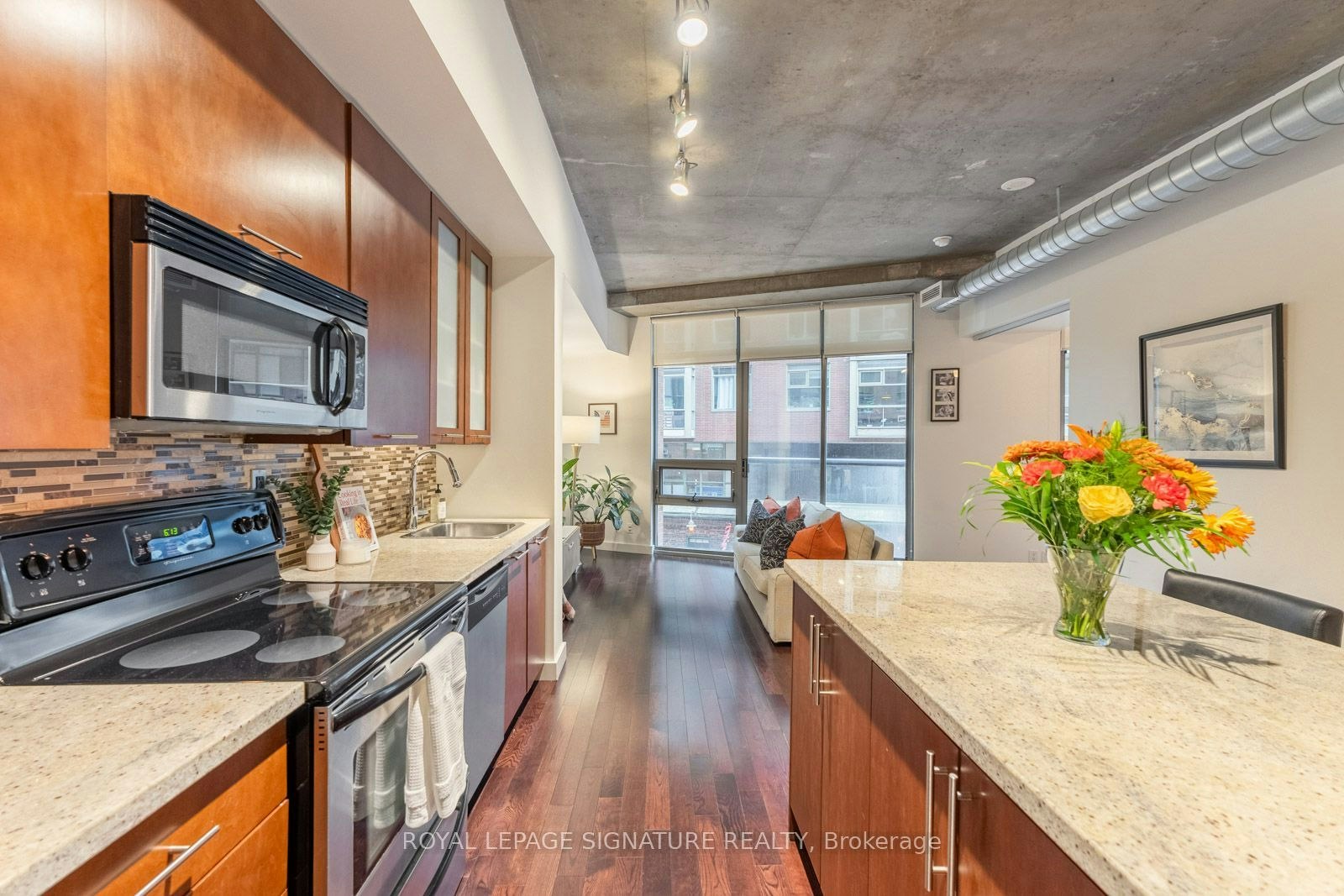 210-33 Mill Street, Toronto, ON, M5A 3R3
