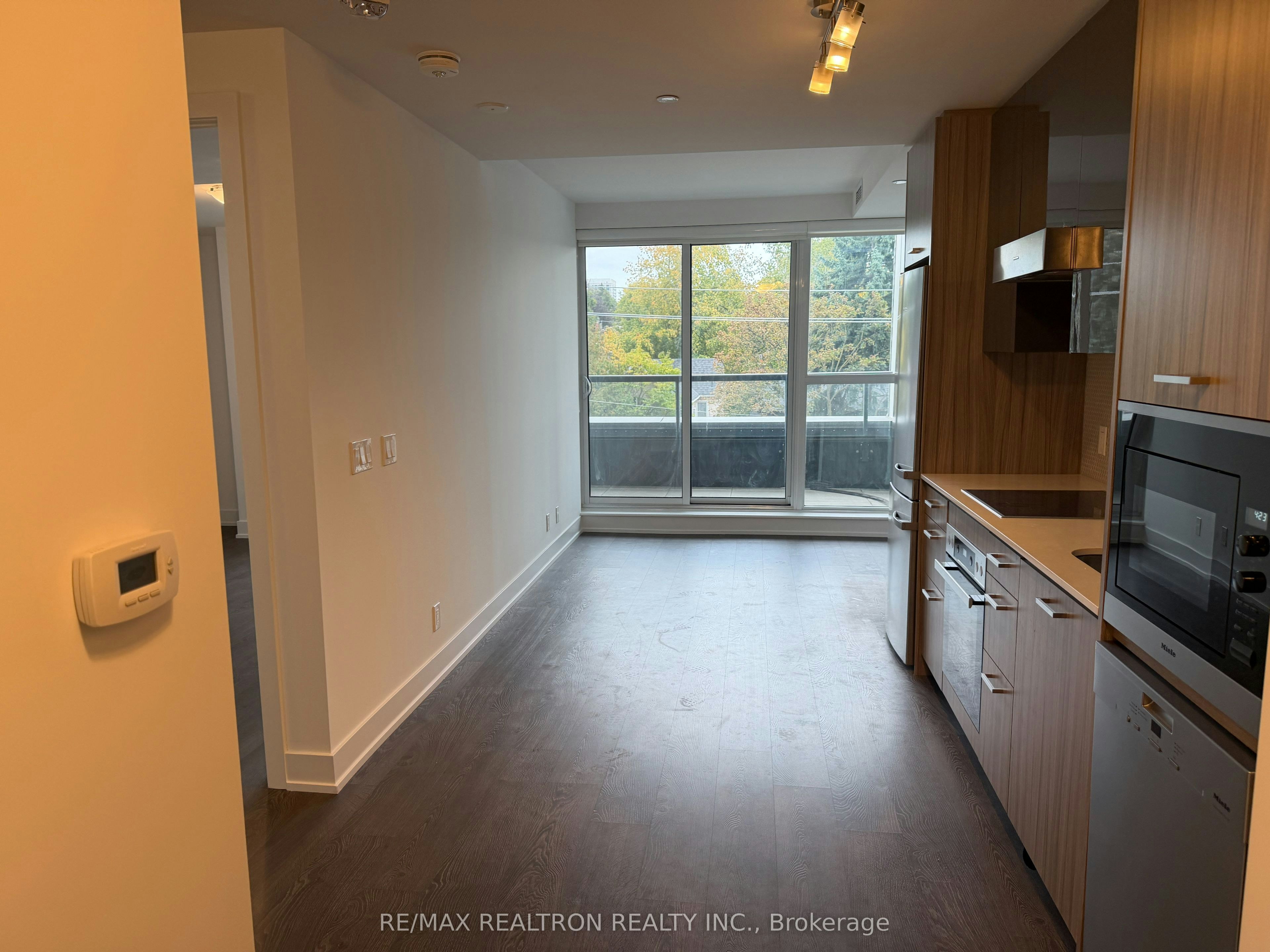 302-11 Lillian Street, Toronto, ON, M4S 2H7 - 6