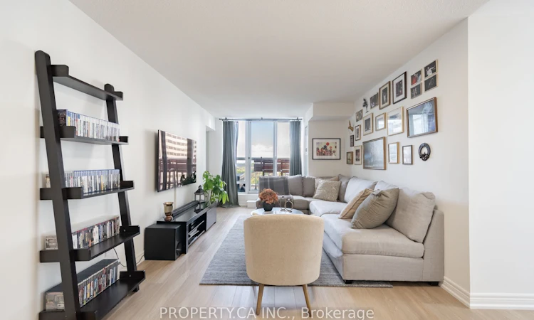 1902-43 Eglinton Avenue E