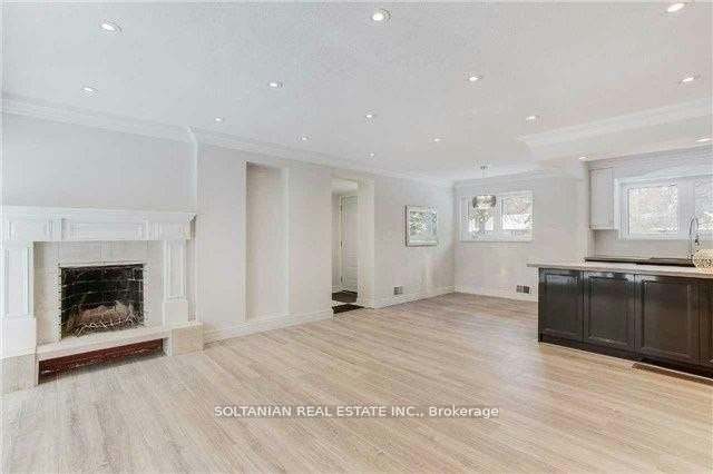 44 Tremont Crescent, Toronto, ON, M3B 2S2
