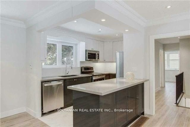 44 Tremont Crescent, Toronto, ON, M3B 2S2 - 3
