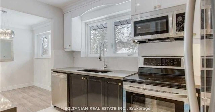 44 Tremont Crescent, Toronto, ON, M3B 2S2 - 4