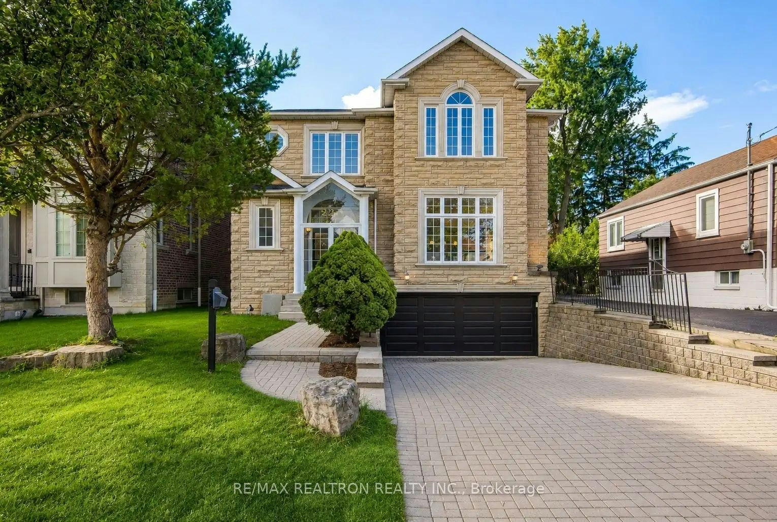 225 Olive Avenue S, Toronto, ON, M2N 4P5