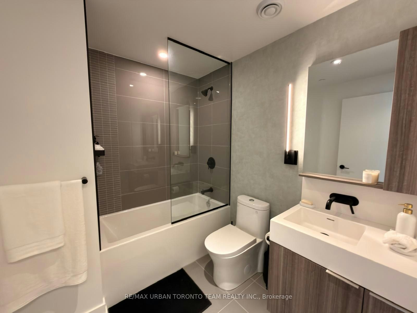 3013-127 Broadway Avenue, Toronto, ON, M4P 1V4 - 16