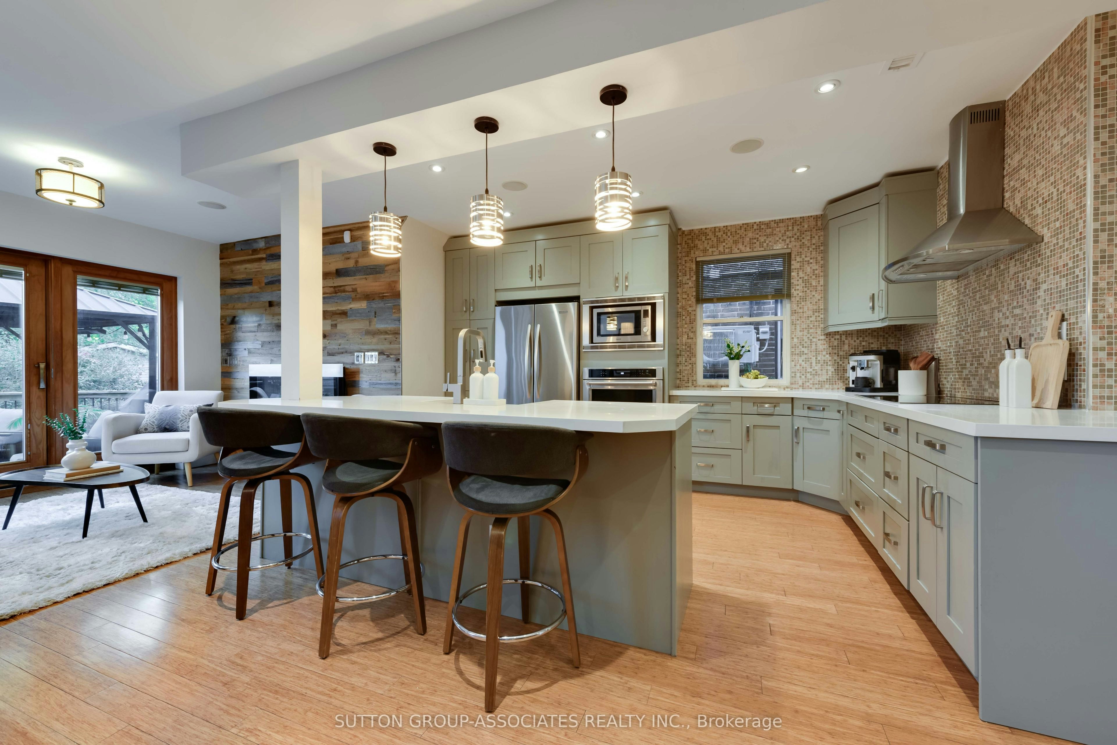 136 Arlington Avenue, Toronto, ON, M6C 2Z1