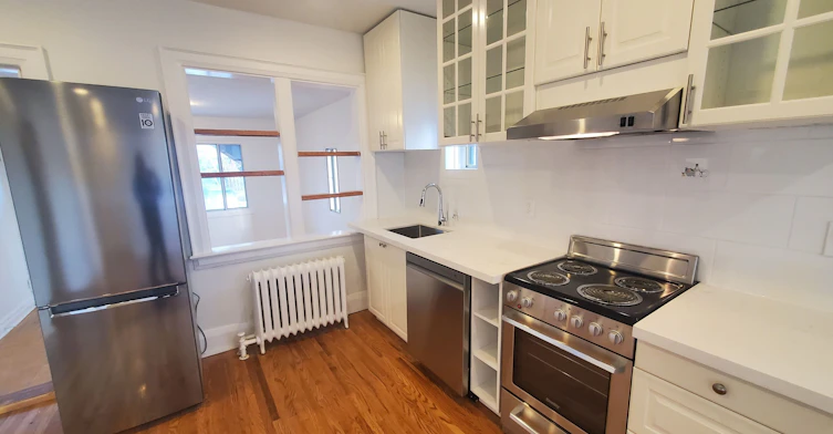 2-15 Alberta Avenue, Toronto, ON, M6H 2R5 - 6