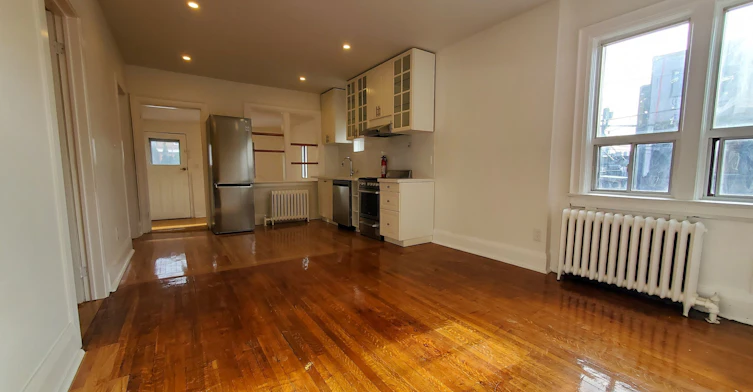 2-15 Alberta Avenue, Toronto, ON, M6H 2R5