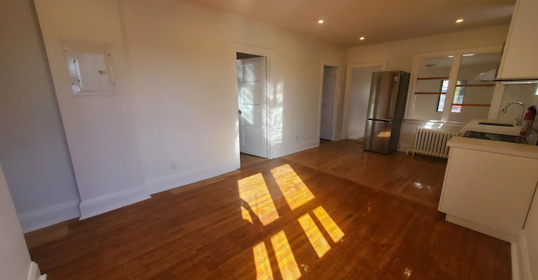 2-15 Alberta Avenue, Toronto, ON, M6H 2R5 - 3