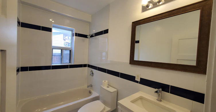 2-15 Alberta Avenue, Toronto, ON, M6H 2R5 - 11