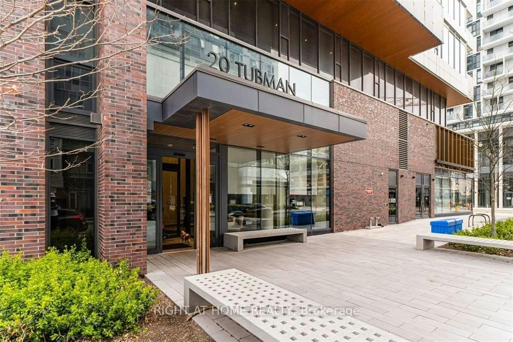 209-20 Tubman Avenue, Toronto, ON, M5A 0M5