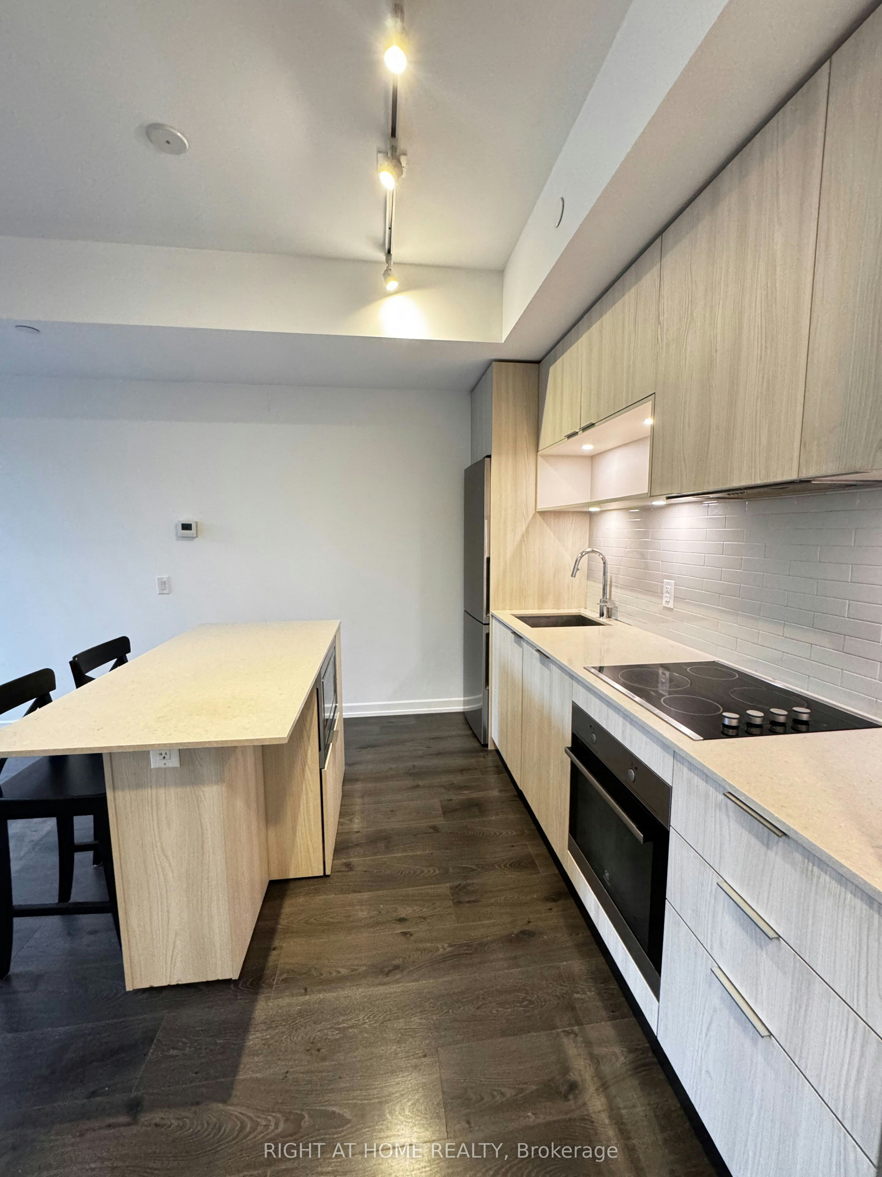 209-20 Tubman Avenue, Toronto, ON, M5A 0M5 - 9
