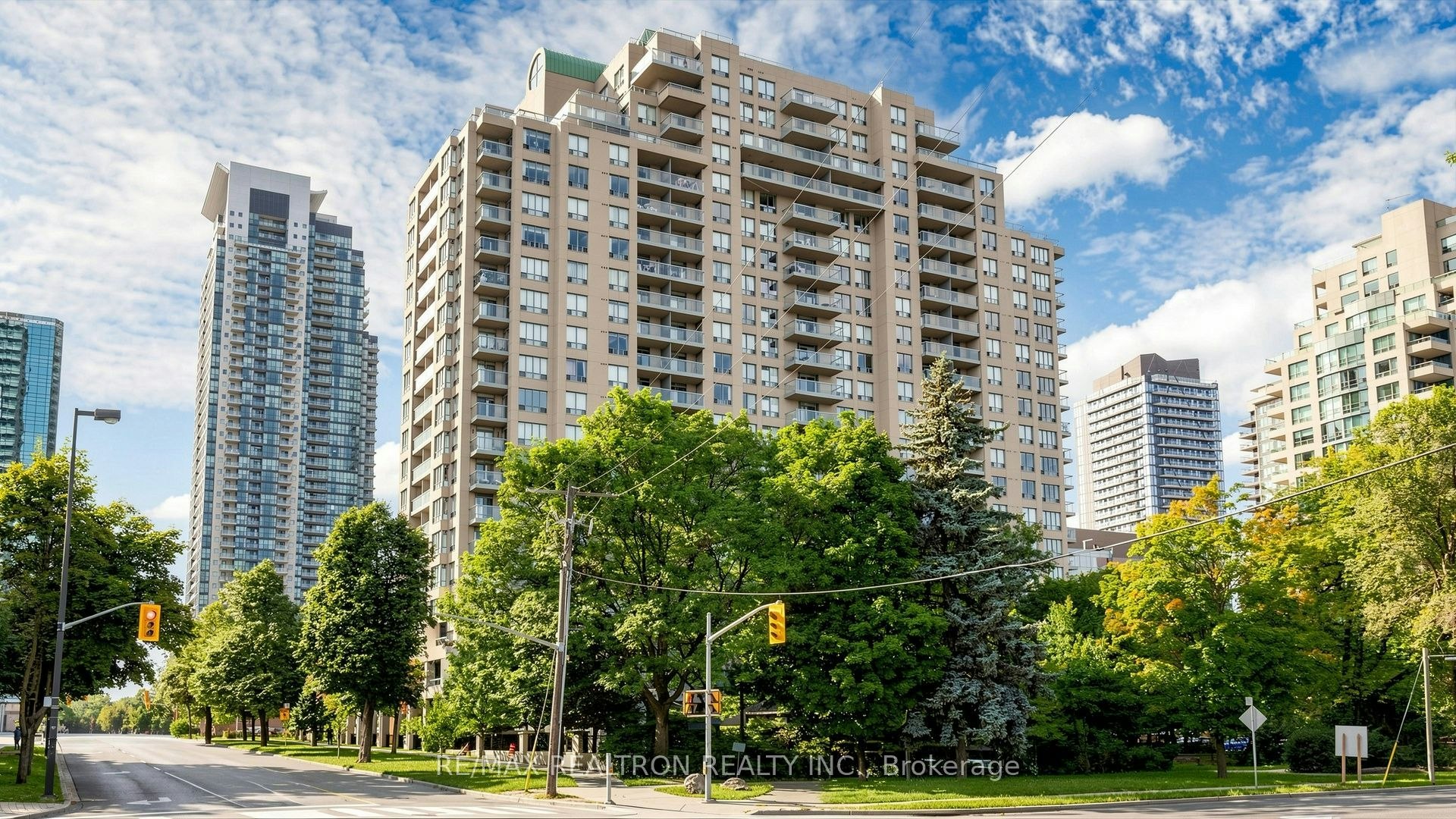 207-28 Empress Avenue, Toronto, ON, M2N 6Z7