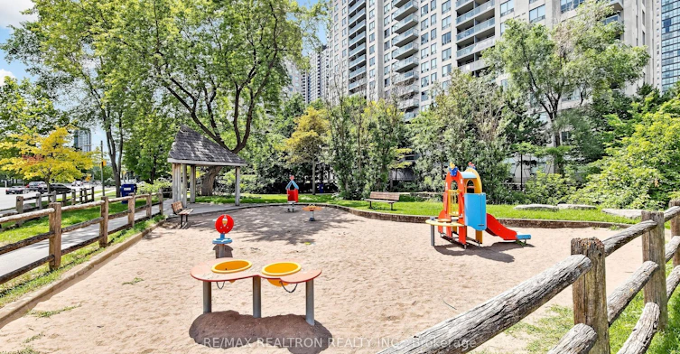 207-28 Empress Avenue, Toronto, ON, M2N 6Z7 - 31