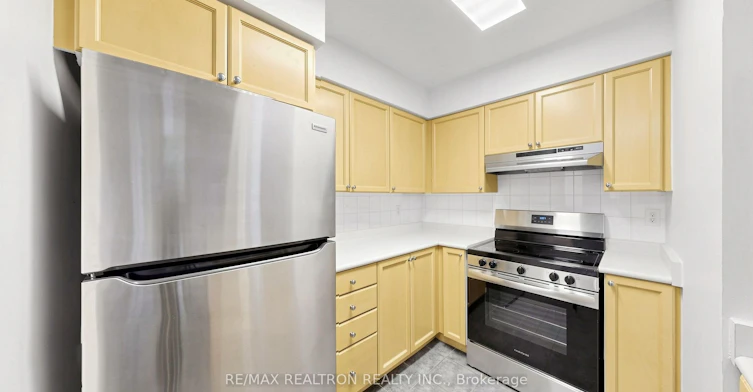 207-28 Empress Avenue, Toronto, ON, M2N 6Z7 - 4