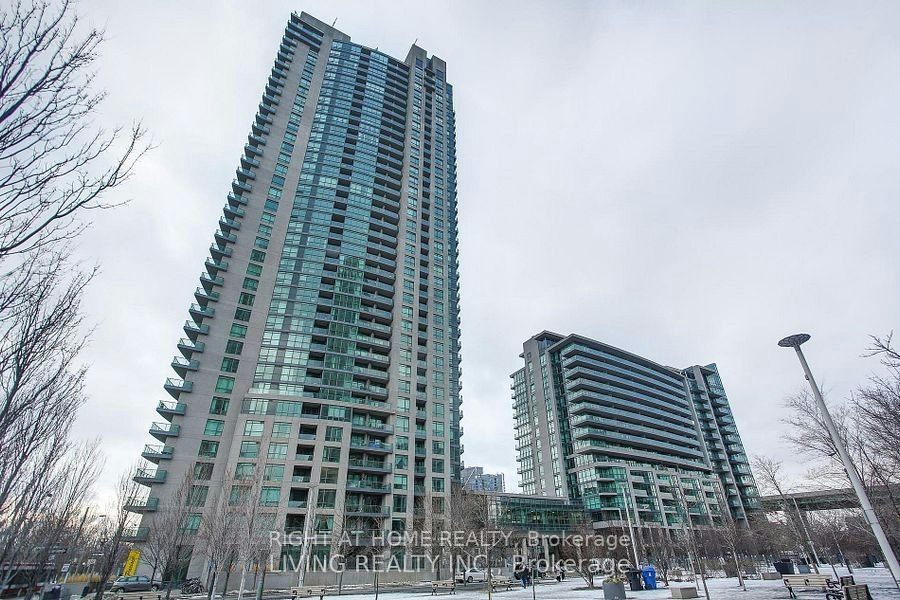 613-215 Fort York Boulevard, Toronto, ON, M5V 4A2