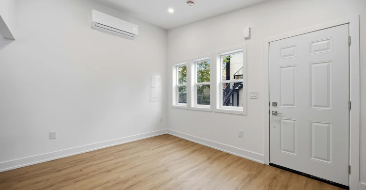 5-207 Connaught Avenue, Toronto, ON, M2M 1H6 - 5