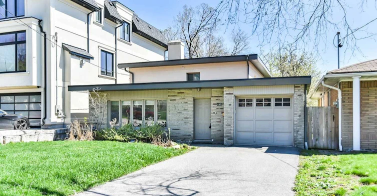 447 Glengrove Avenue W, Toronto, ON, M5N 1X4