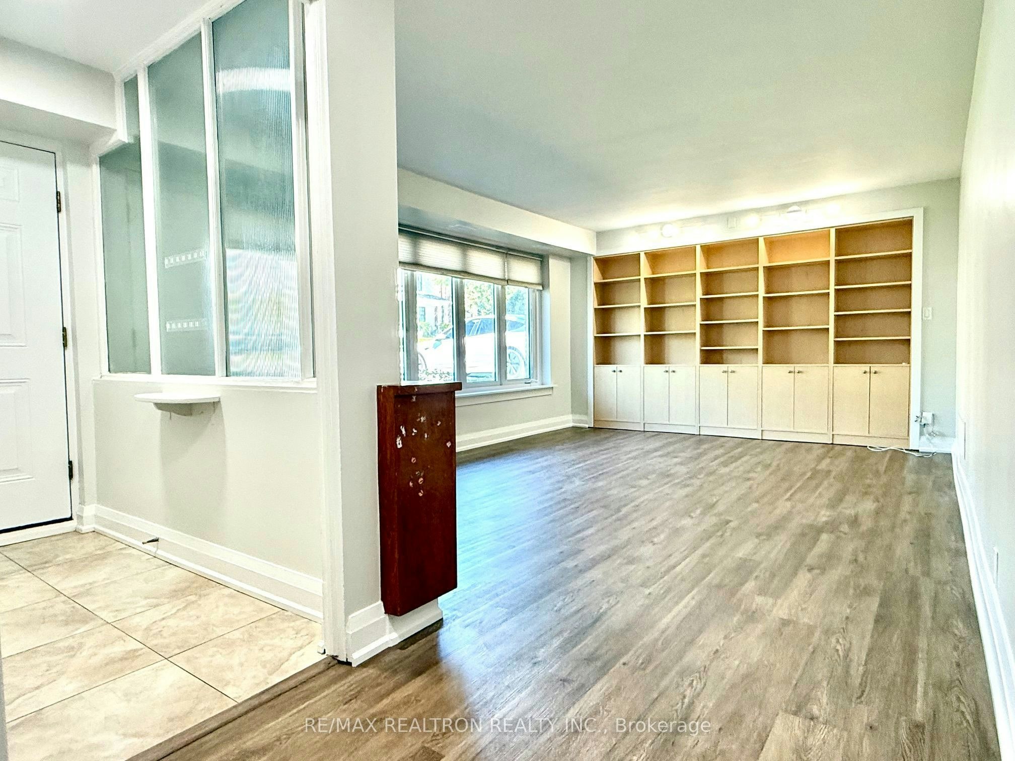 447 Glengrove Avenue W, Toronto, ON, M5N 1X4 - 2