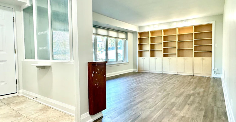 447 Glengrove Avenue W, Toronto, ON, M5N 1X4 - 2