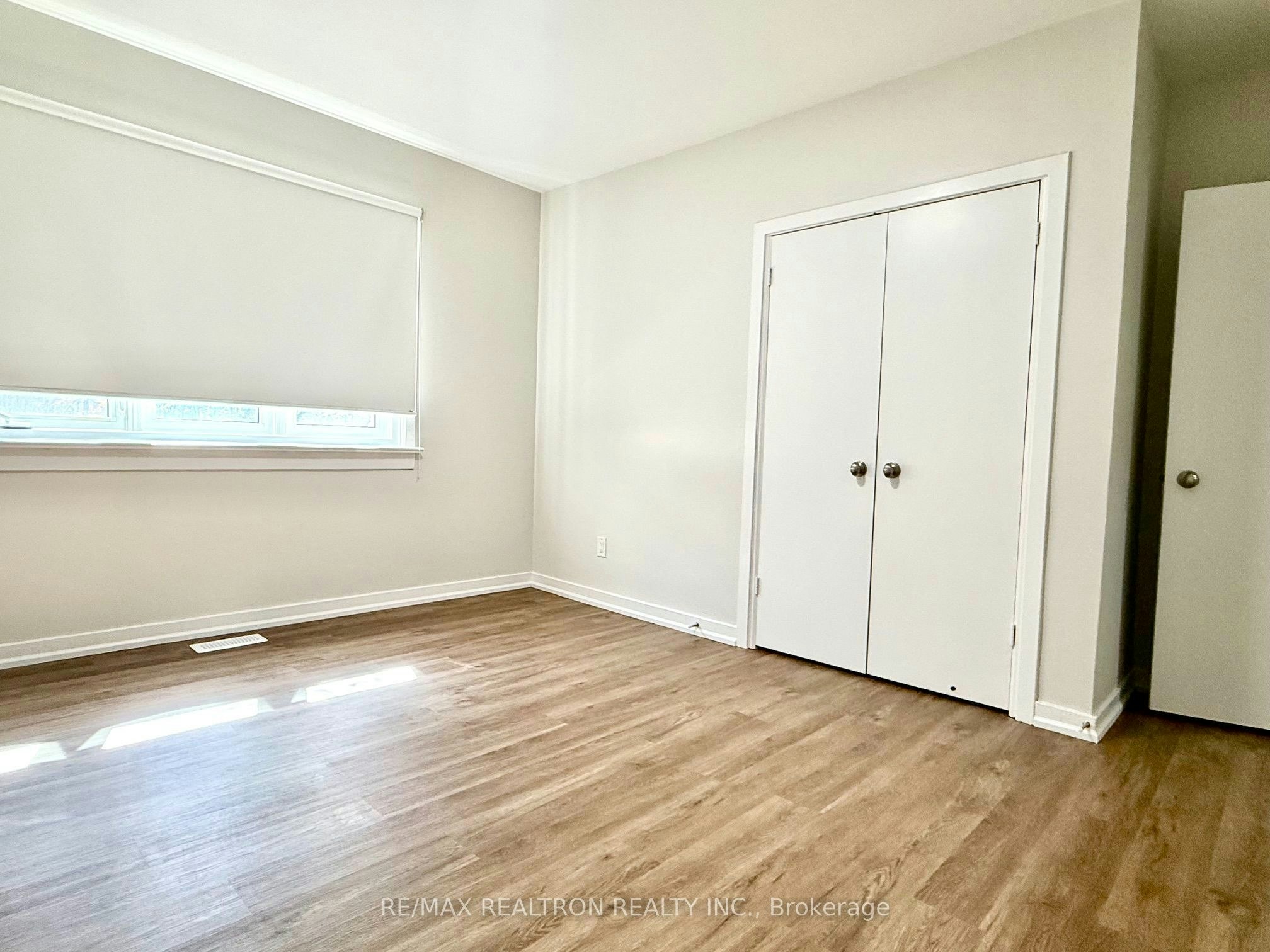 447 Glengrove Avenue W, Toronto, ON, M5N 1X4 - 17