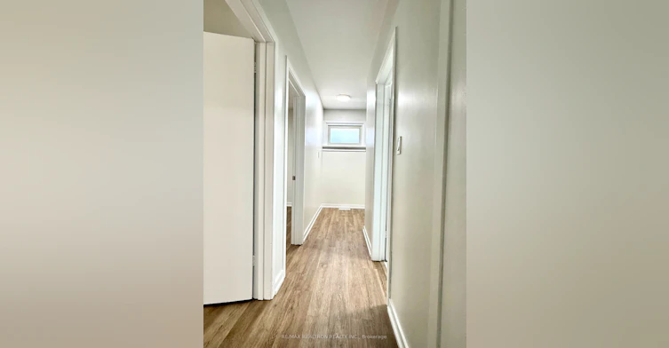 447 Glengrove Avenue W, Toronto, ON, M5N 1X4 - 14