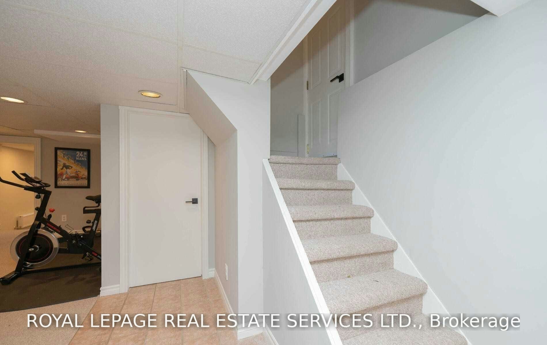 101 Old Orchard Grove, Toronto, ON, M5M 2E1 - 32