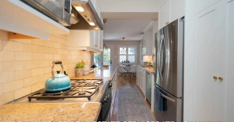 101 Old Orchard Grove, Toronto, ON, M5M 2E1 - 14
