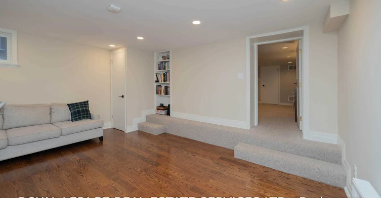101 Old Orchard Grove, Toronto, ON, M5M 2E1 - 34