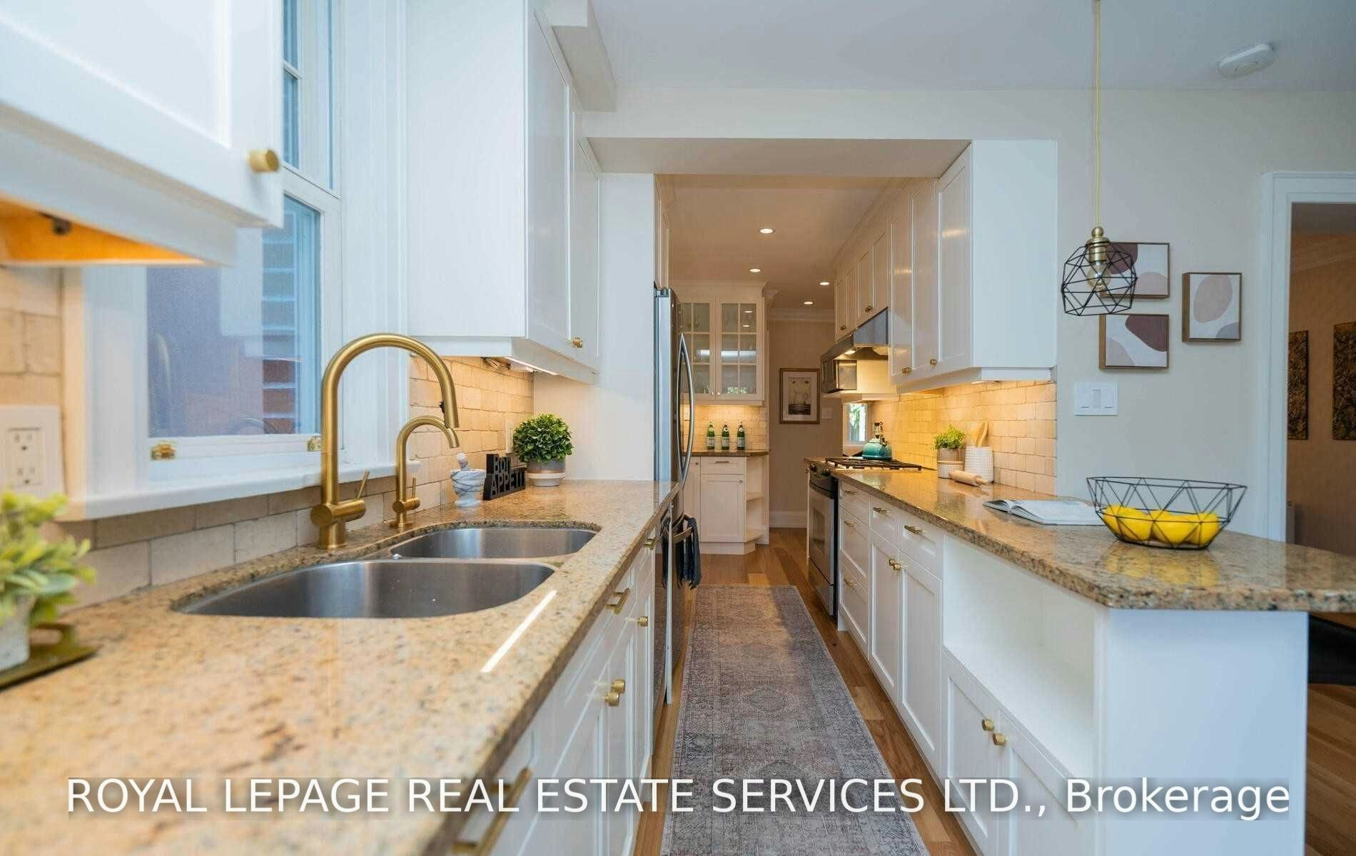 101 Old Orchard Grove, Toronto, ON, M5M 2E1 - 11