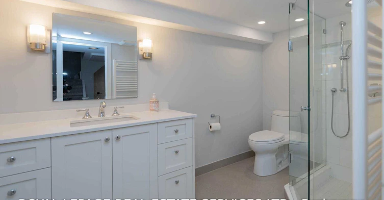 101 Old Orchard Grove, Toronto, ON, M5M 2E1 - 36