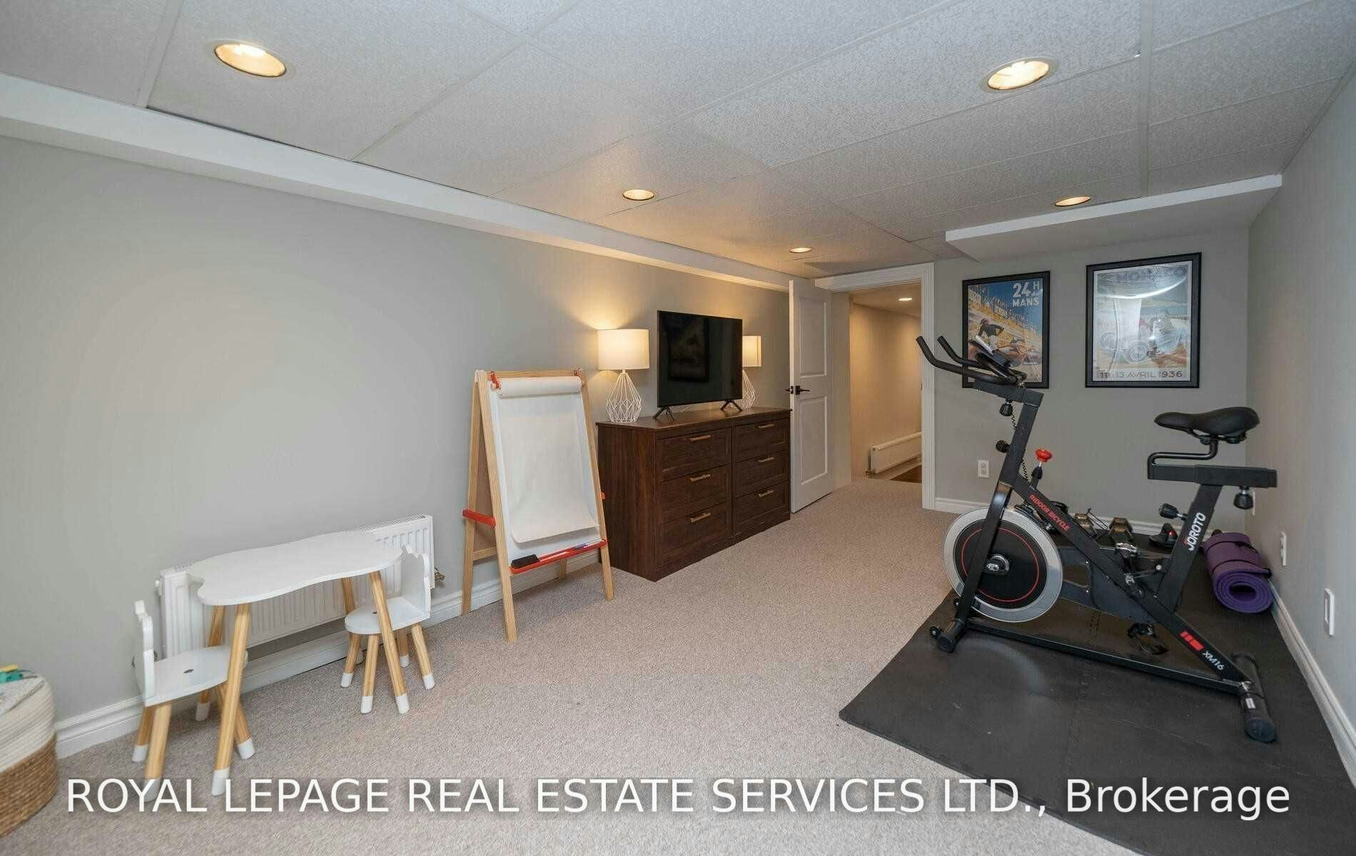 101 Old Orchard Grove, Toronto, ON, M5M 2E1 - 35