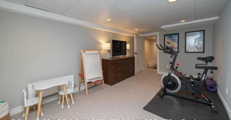 101 Old Orchard Grove, Toronto, ON, M5M 2E1 - 35