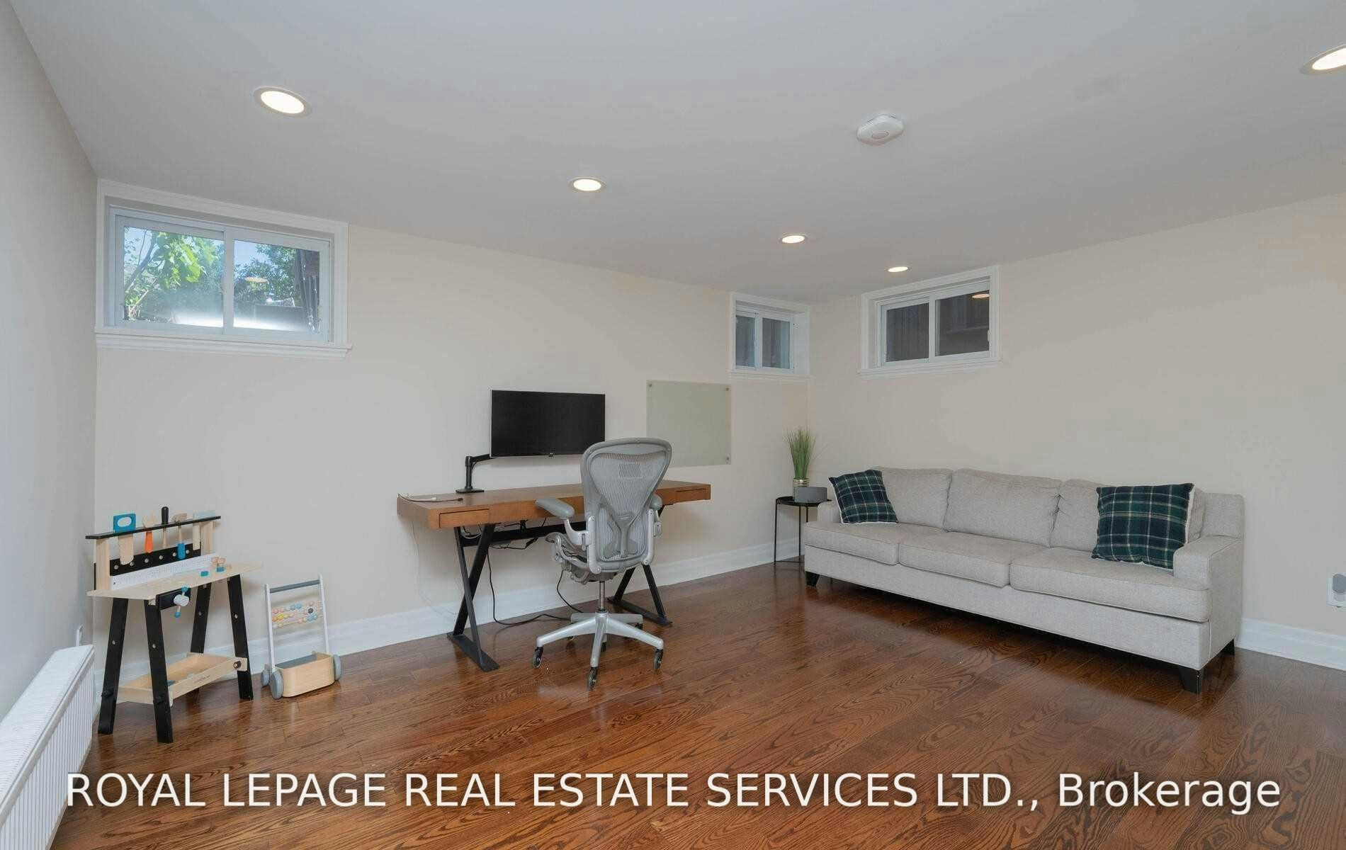 101 Old Orchard Grove, Toronto, ON, M5M 2E1 - 33