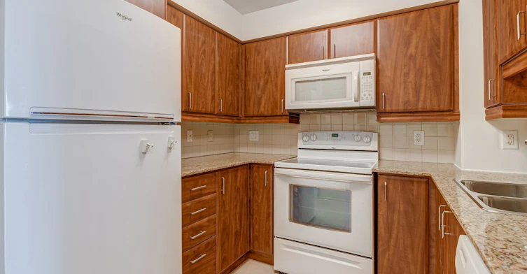 612-736 Spadina Avenue, Toronto, ON, M5S 2J6 - 4