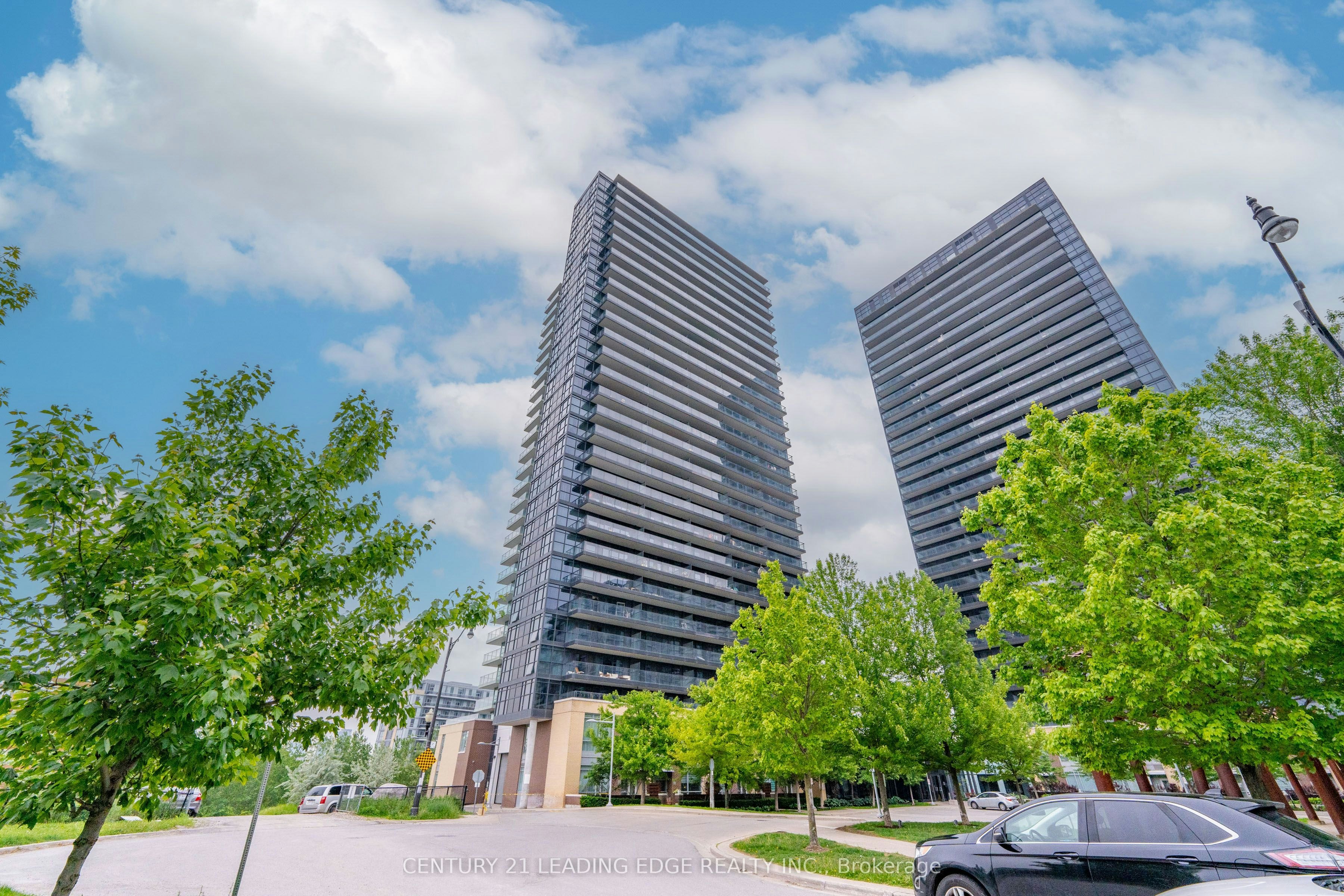 PH3-33 Singer Court, Toronto, ON, M2K 0B4